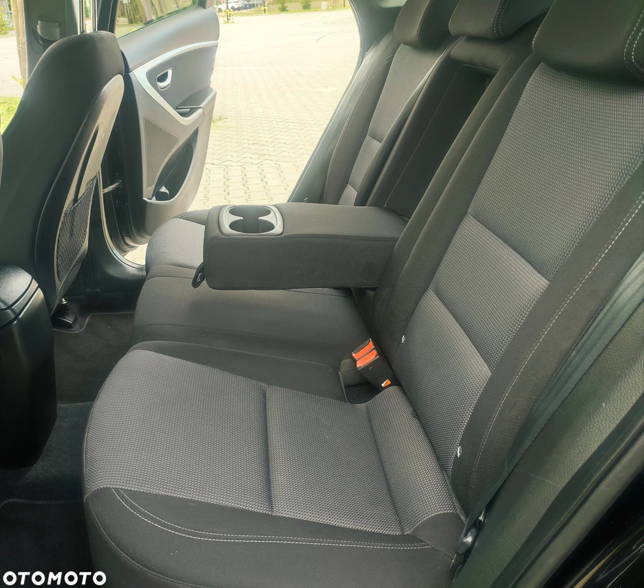 Hyundai i30 1.6 CRDi BlueDrive Go - 27