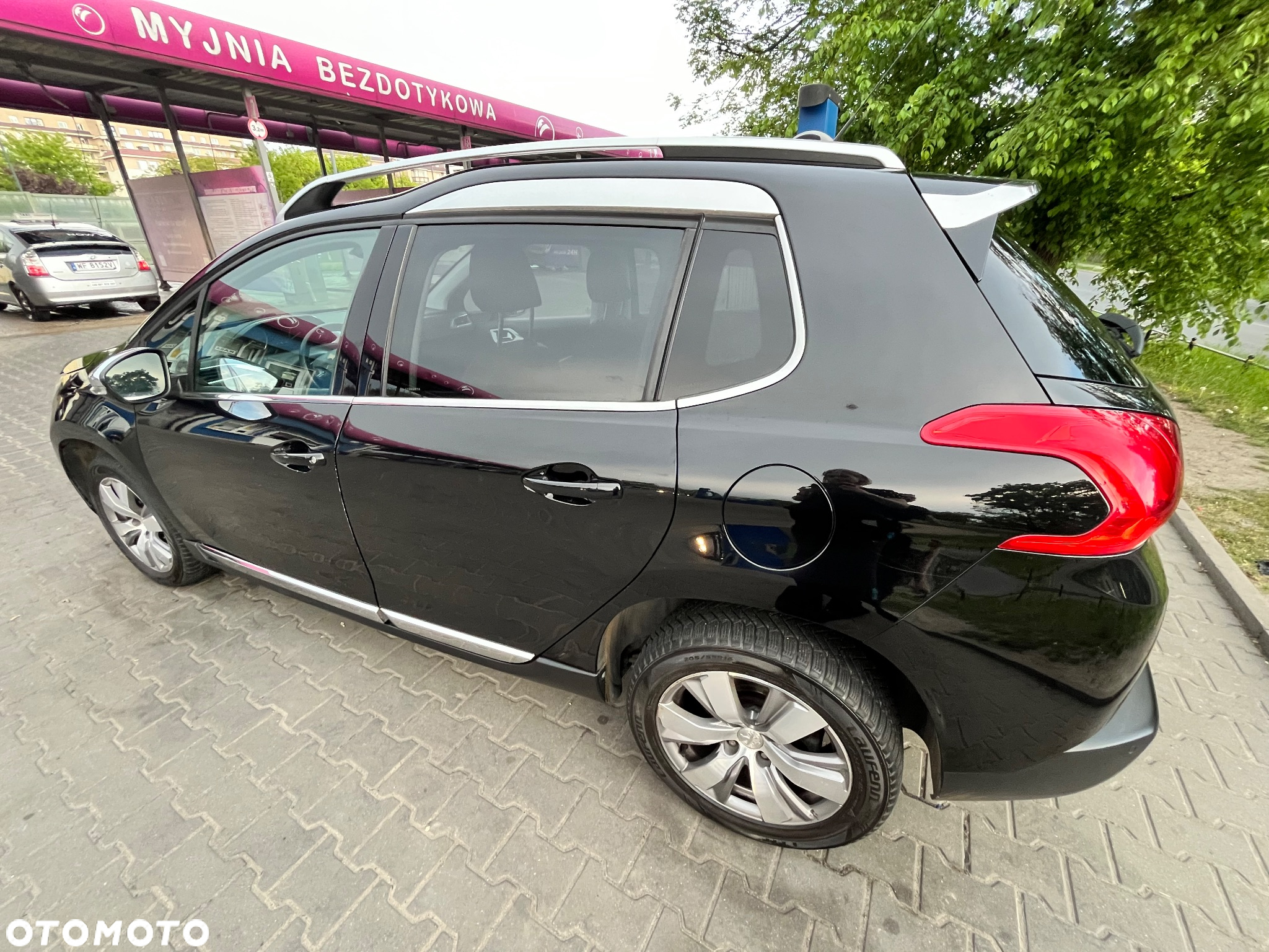 Peugeot 2008 1.6 BlueHDi Style S&S - 3