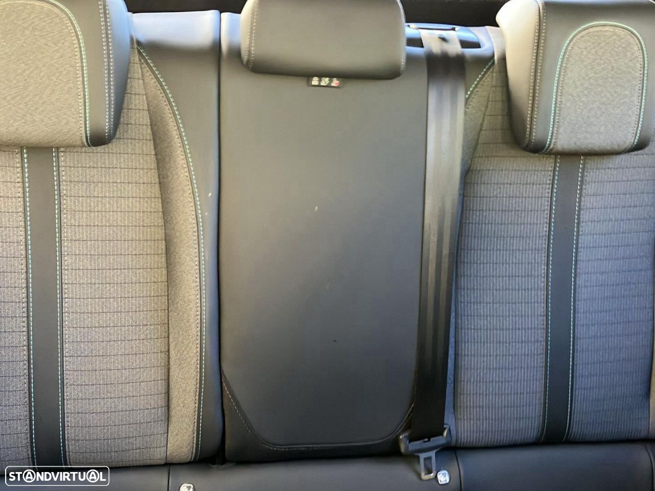 Peugeot e-208 50 kWh Allure - 16