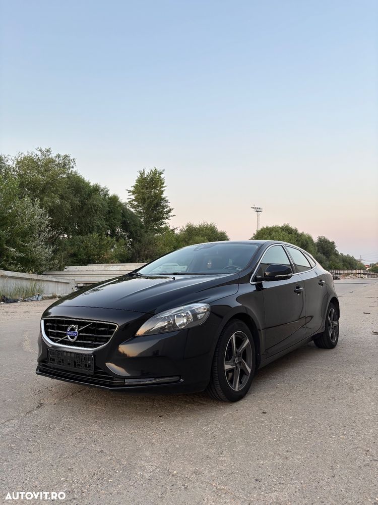 Volvo V40 D4 Momentum - 2