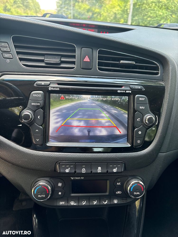 Kia Ceed - 13