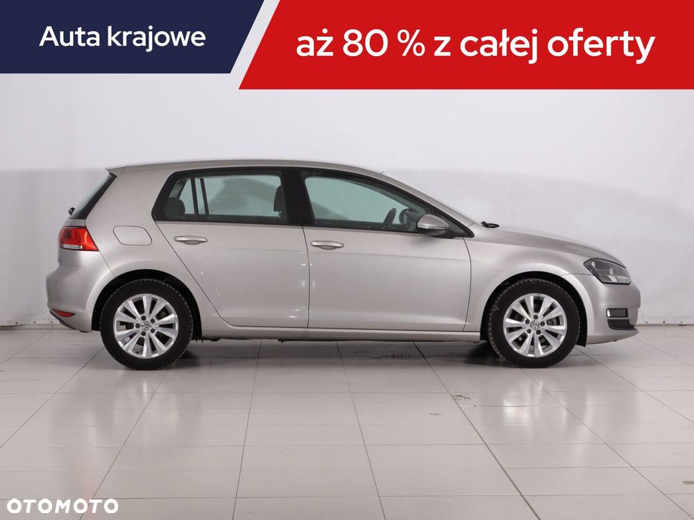 Volkswagen Golf - 8