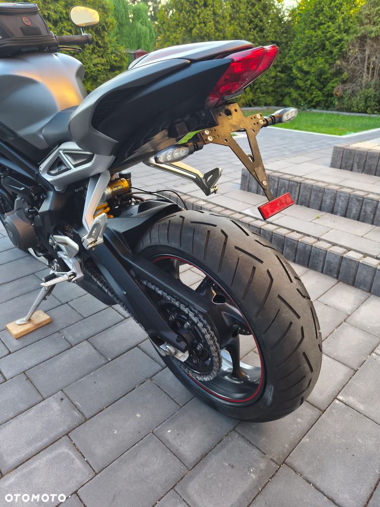 Triumph Speed Triple - 18