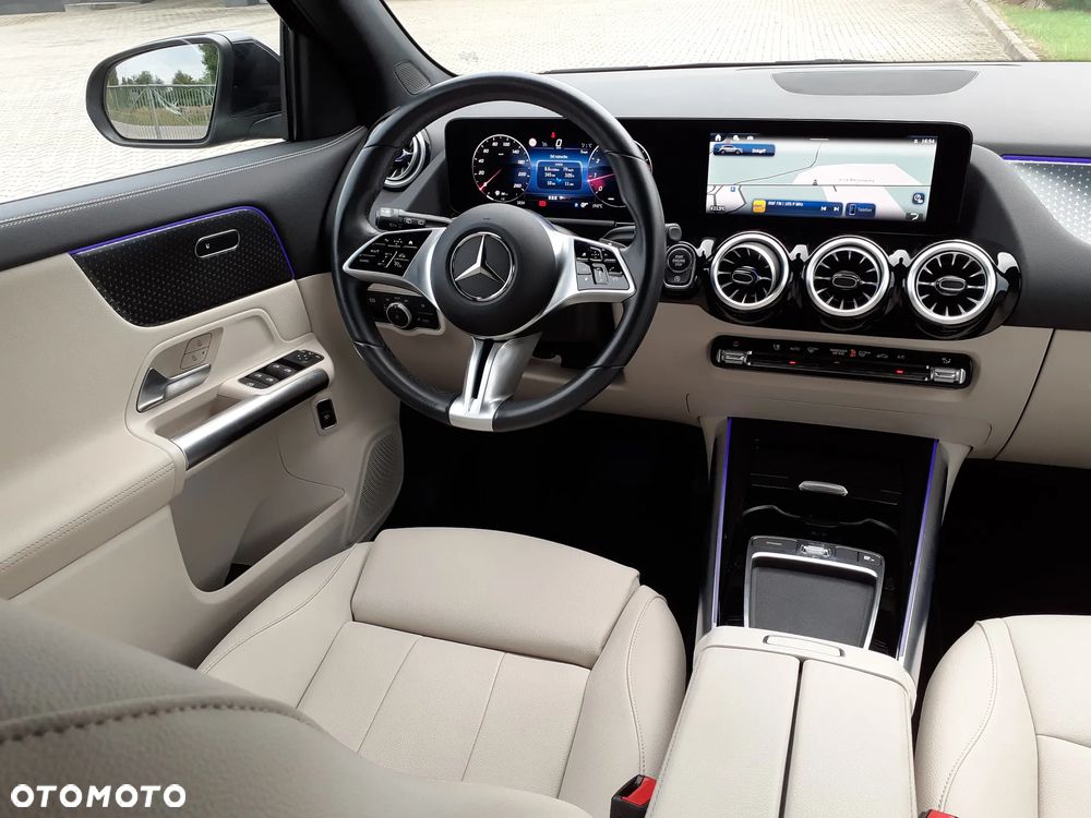 Mercedes-Benz GLA 200 Progressive - 27