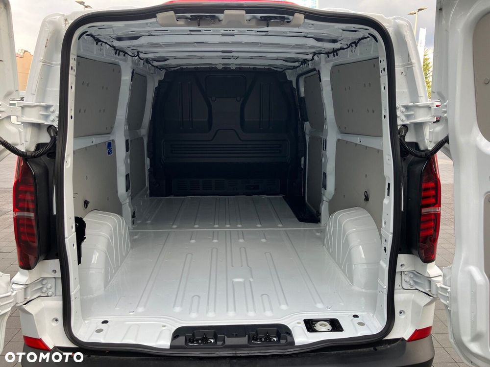 Volkswagen Transporter Transporter Furgon silnik: 2,0 l TDI 150 KM / skrzynia biegów: 8-biegowa automatyczna rozstaw osi: 3500 mm - 10