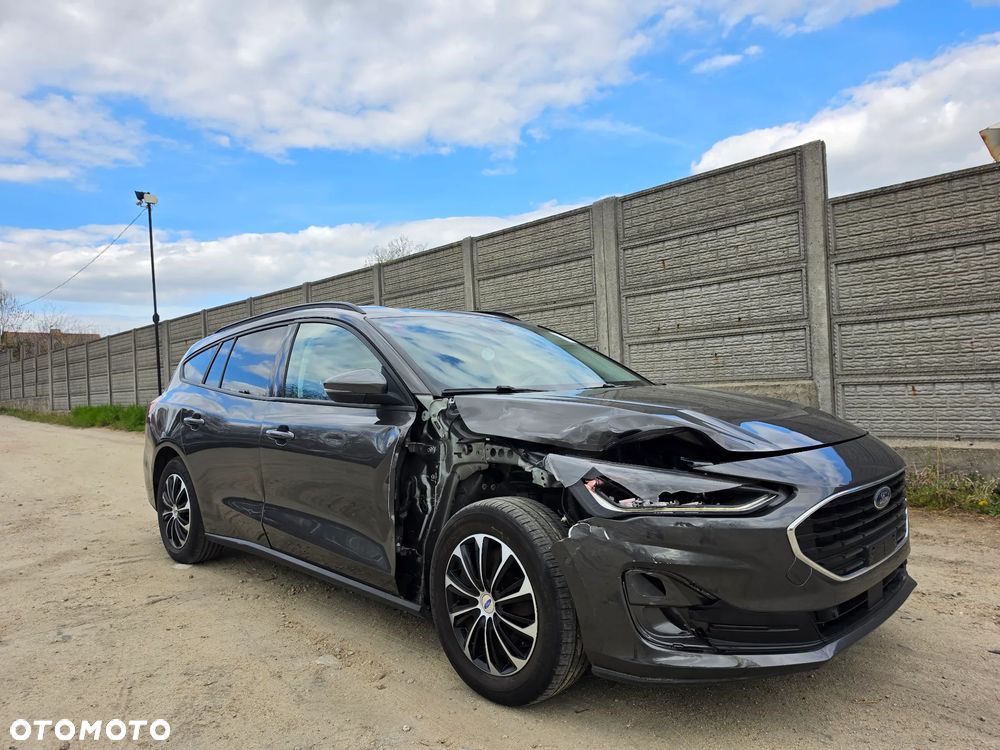 Ford Focus SW 1.0 EcoBoost S&S COOL&CONNECT - 2