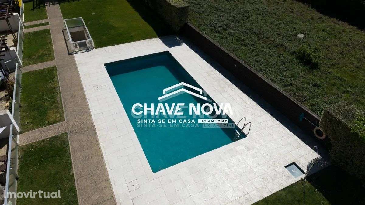 Moradia T4 em condomínio fechado com piscina em Perosinho - Grande imagem: 3/37