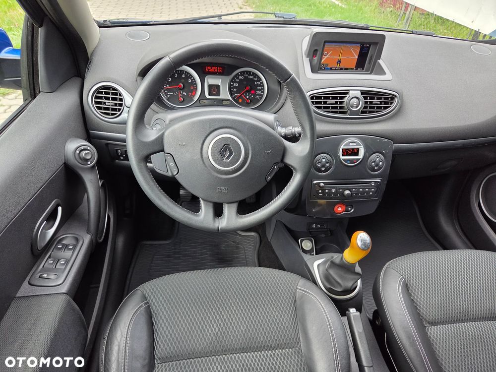 Renault Clio - 7