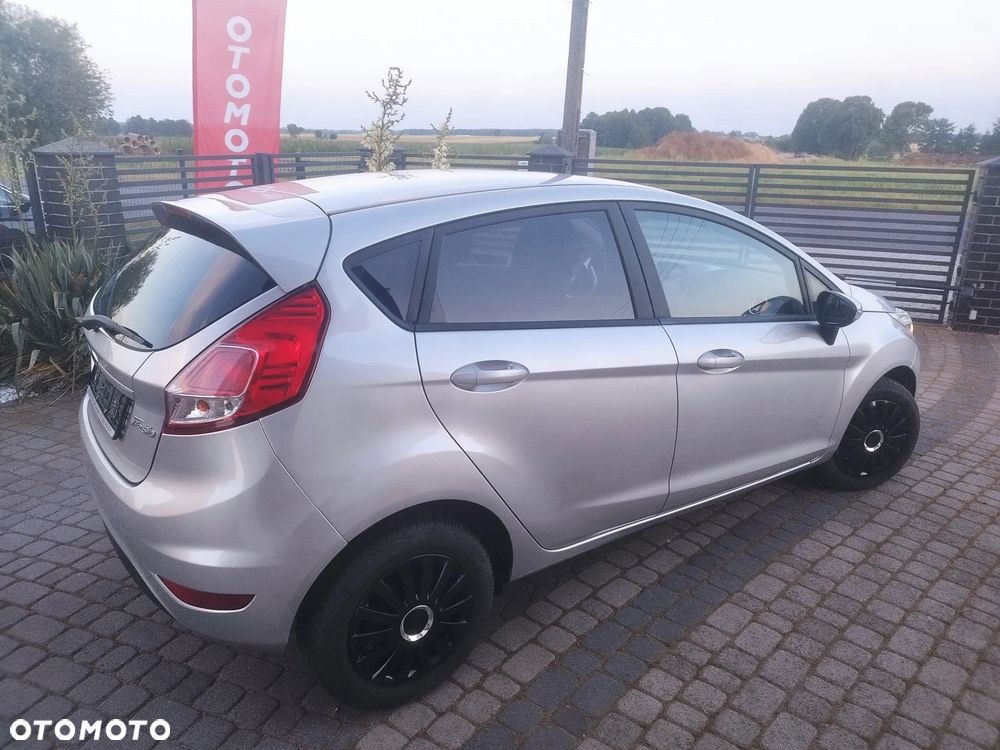 Ford Fiesta 1.25 Celebration - 9