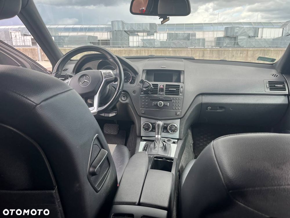Mercedes-Benz Klasa C 280 7G-TRONIC Avantgarde Sport Edition + - 9