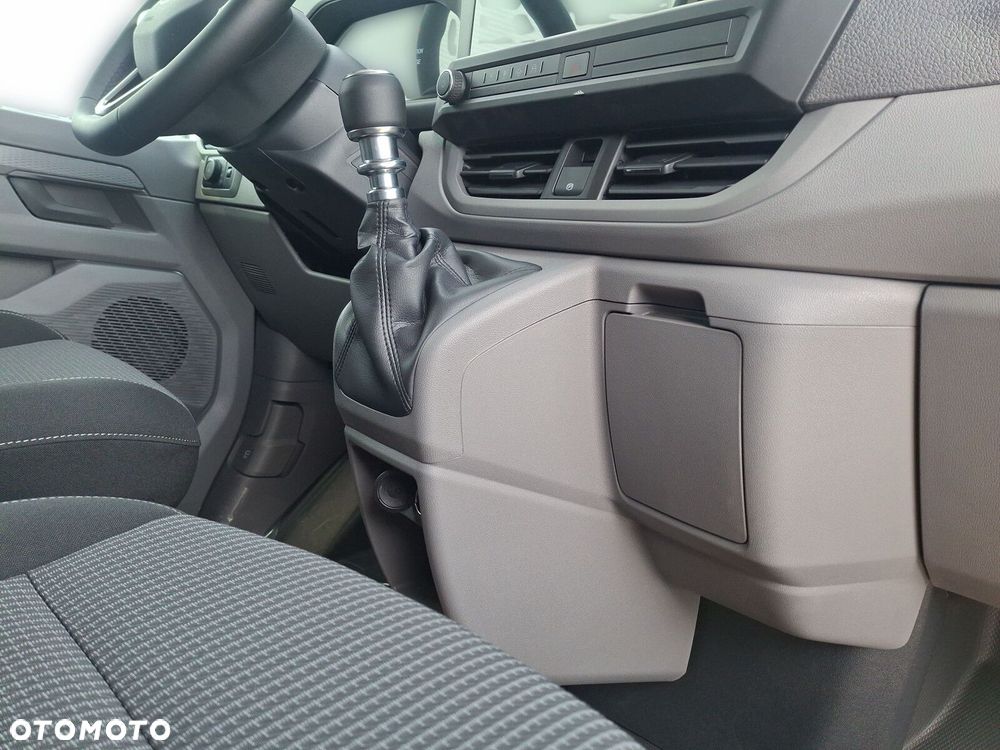 Volkswagen Transporter Furgon 2.0 TDI 150 KM manual - 40