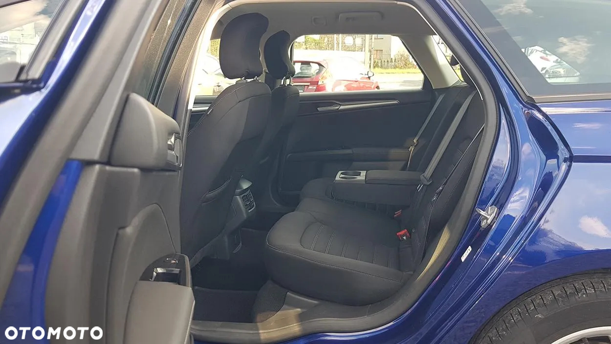 Ford Mondeo 2.0 TDCi Ambiente - 28