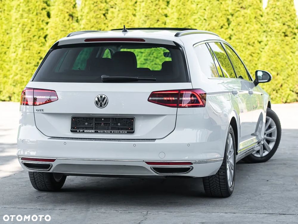 Volkswagen Passat Variant - 12