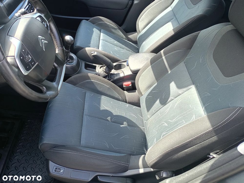 Citroën C4 1.6 HDi Style - 16