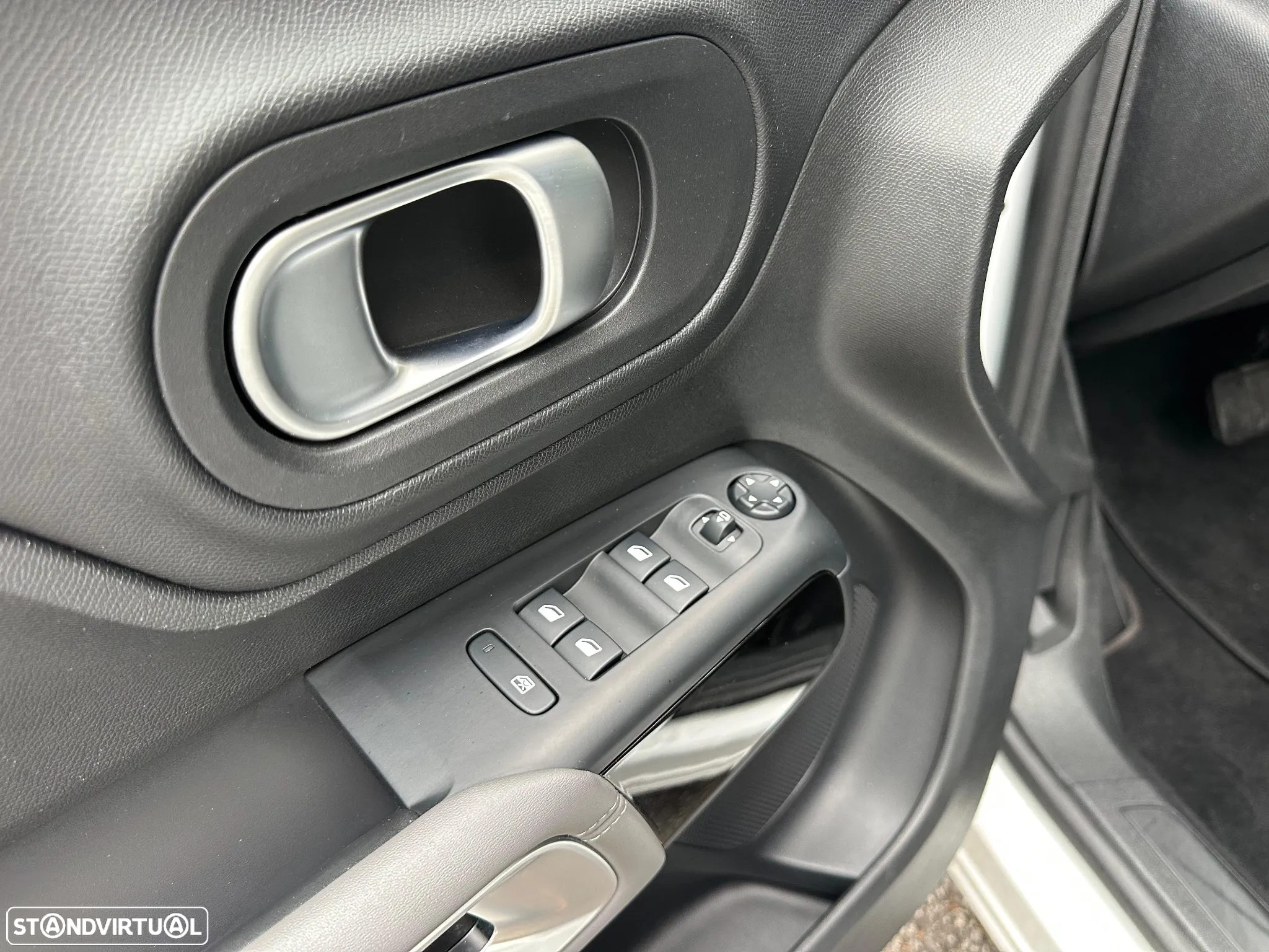 Citroën C5 Aircross 1.6 Hybrid C-Series e-EAT8 - 27