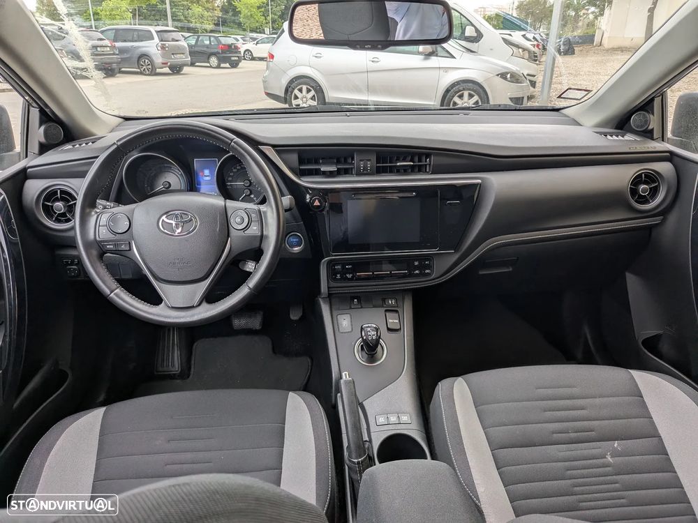 Toyota Auris 1.8 HSD Comfort +P.Sport+Navi - 7