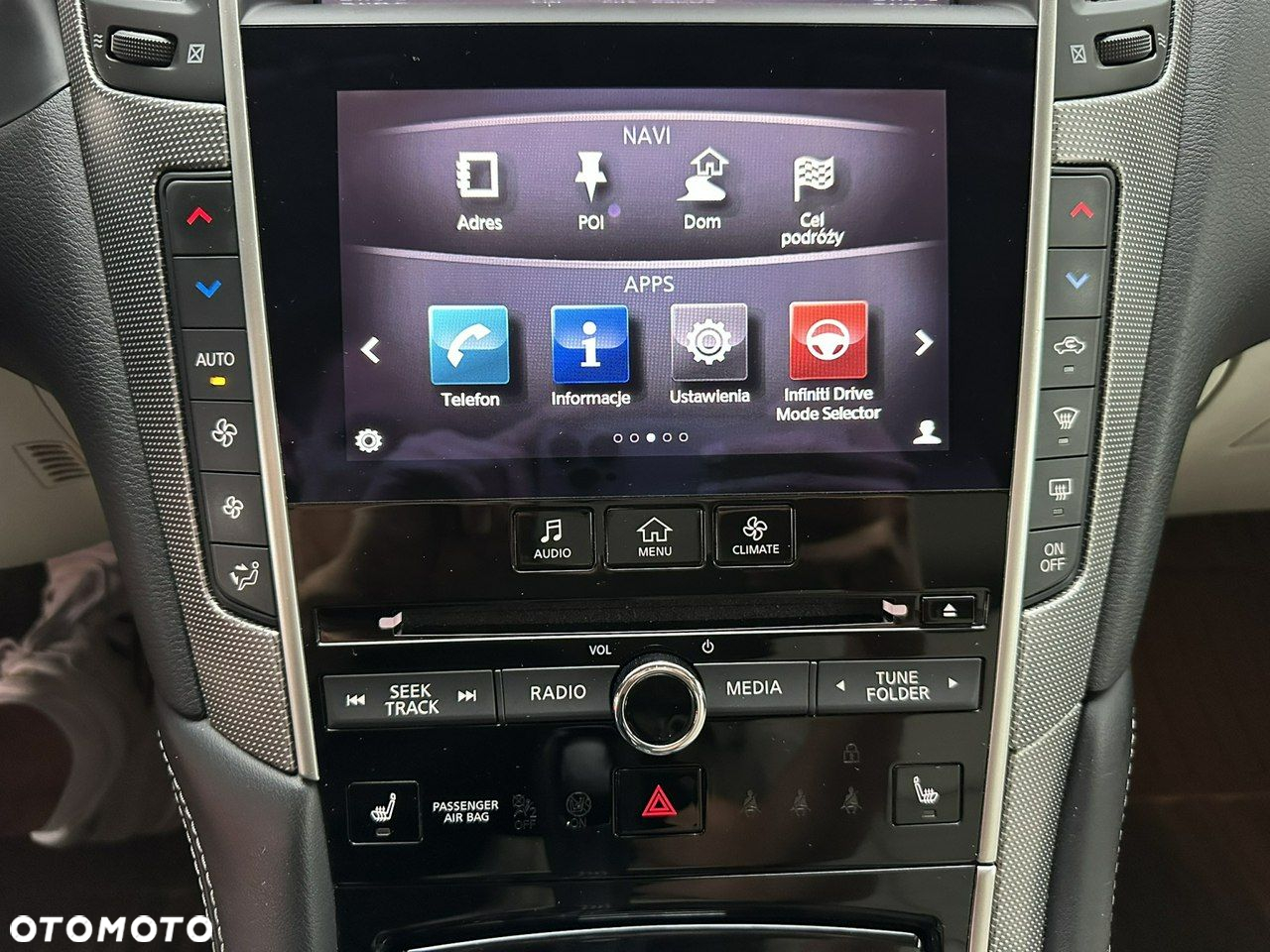 Infiniti Q50 - 24
