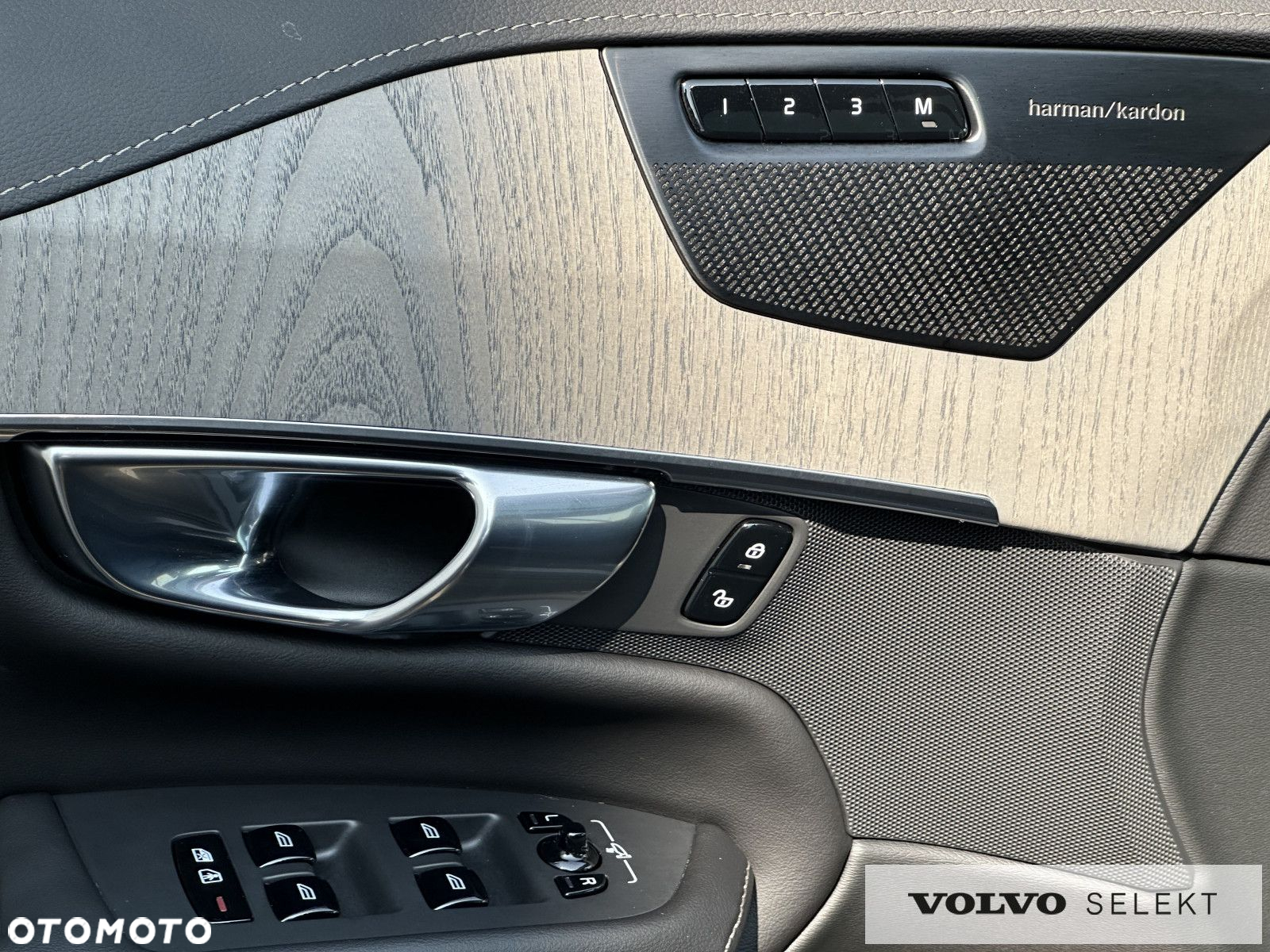 Volvo XC 90 - 25