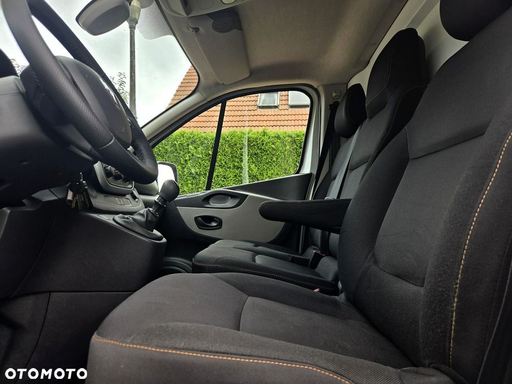 Renault Trafic - 8