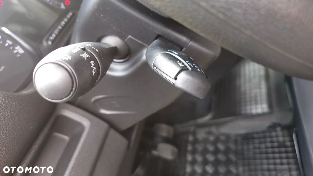 Opel Vivaro - 10