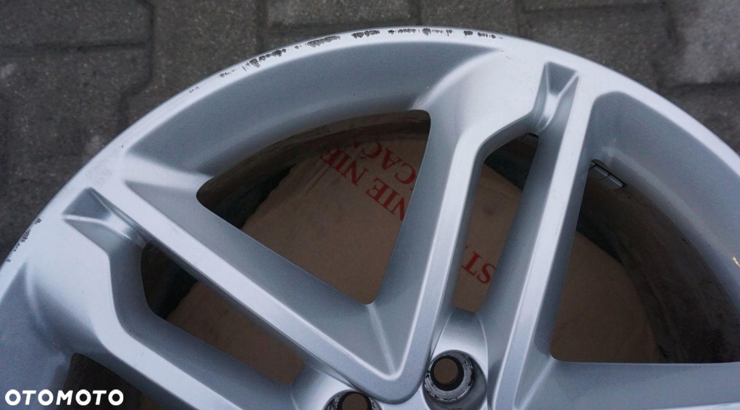 Opel Ampera-e Astra 19" 5x105x56,6 ET38 F48 - 12