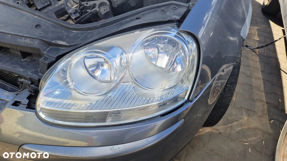 Lampa przednia lewa lub praw Golf V - 2