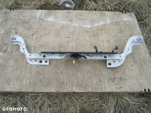Pas przedni górny Peugeot Bipper Nemo 249