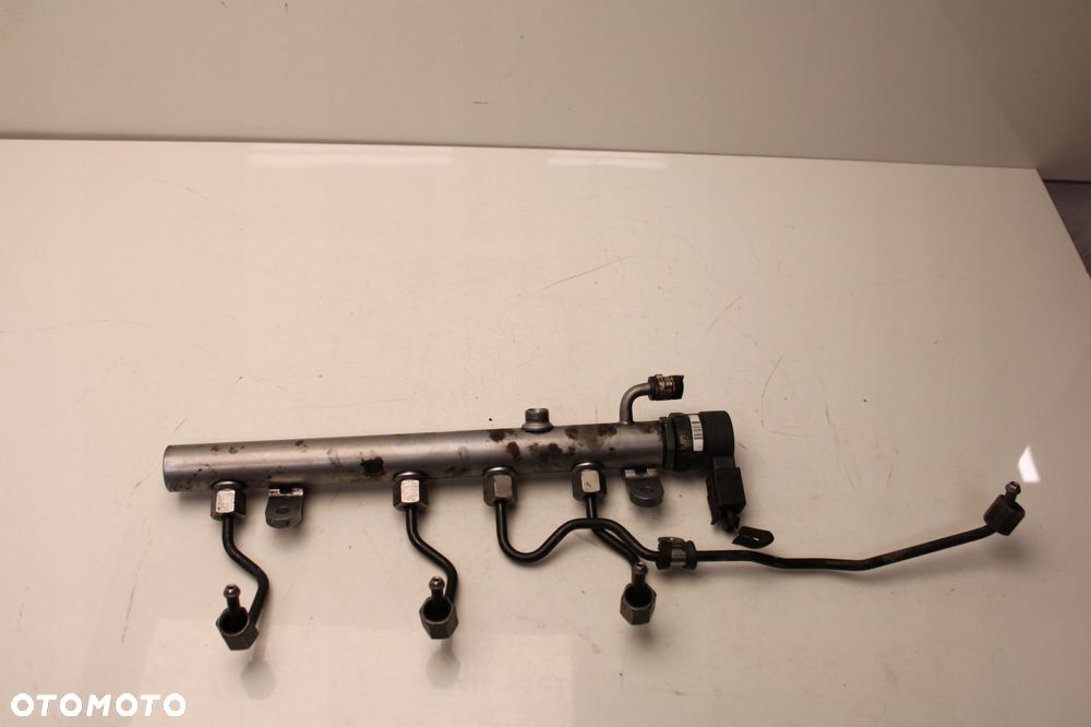 jeep cherokee iii wk 3.0 crd listwa wtryskowa czujnik paliwa a6110780449 - 5