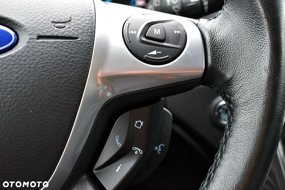 Ford Escape 2.0 EcoBoost AWD Titanium - 11
