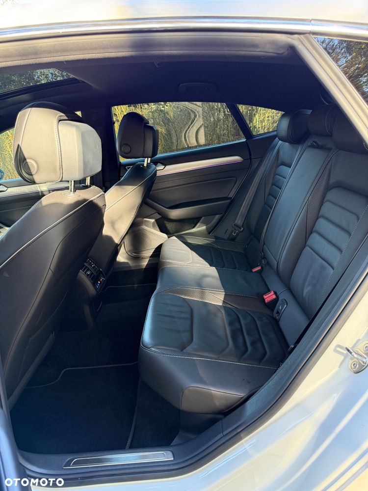 Volkswagen Arteon 2.0 TDI SCR DSG R-Line - 14