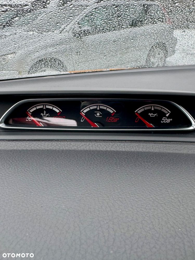 Ford Focus ver-2-0-ecoboost-st - 20