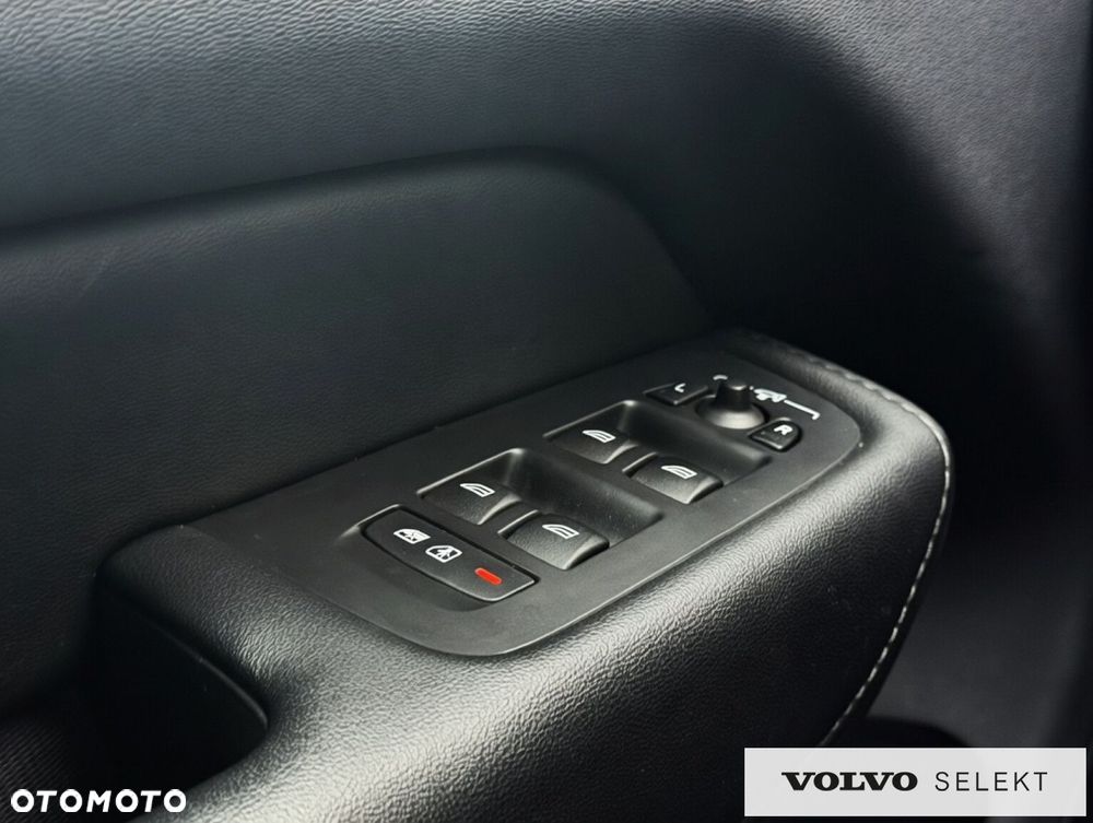 Volvo XC 60 - 32