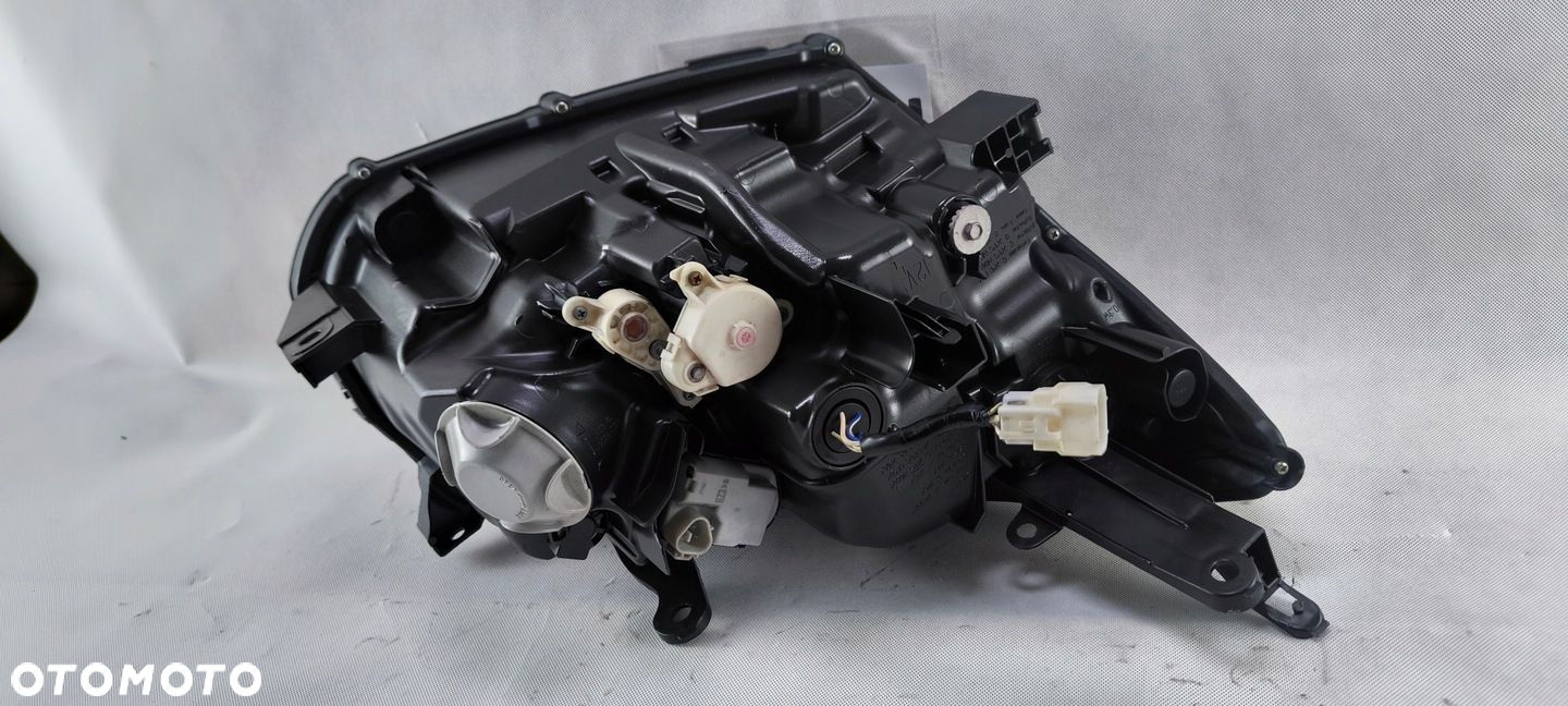 TOYOTA RAV4 EV 2012 2013 2014 REFLEKTOR LEWY LAMPA KOITO 42-61 USA - 11