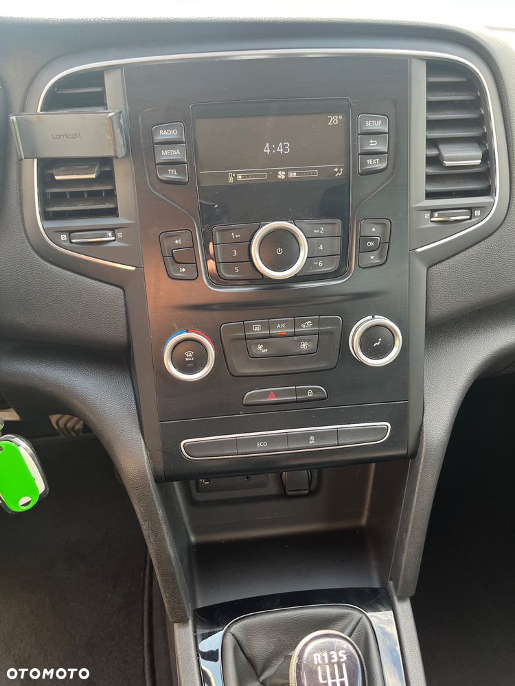 Renault Megane 1.3 TCe FAP Life - 15