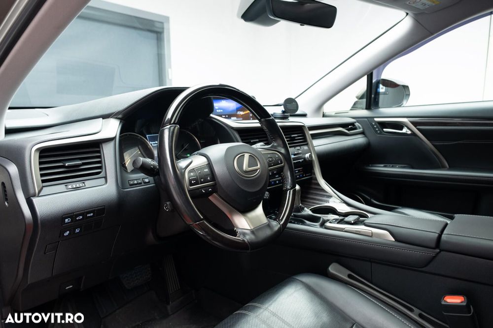 Lexus Seria RX - 20