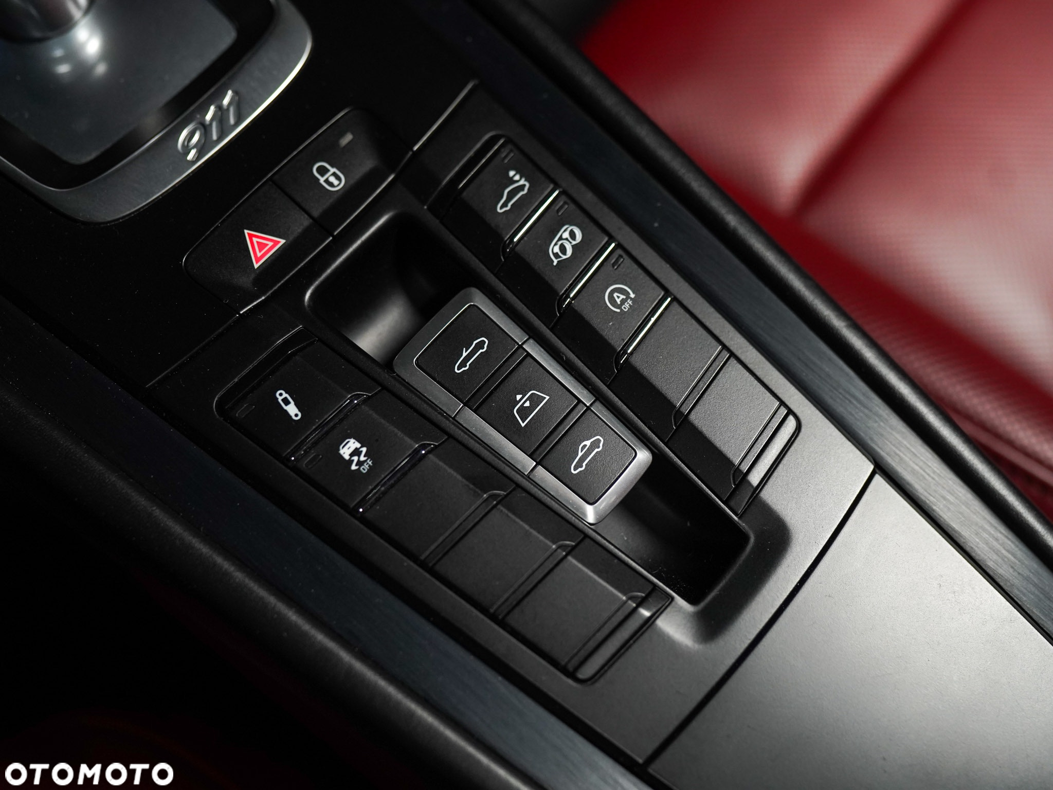Porsche 911 Carrera 4 GTS PDK Cabrio - 34