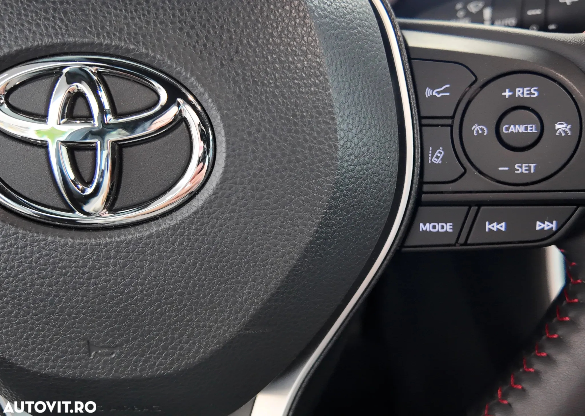 Toyota RAV4 2.5 PHEV VVT-iE 4x4 Style Bi-Tone - 31