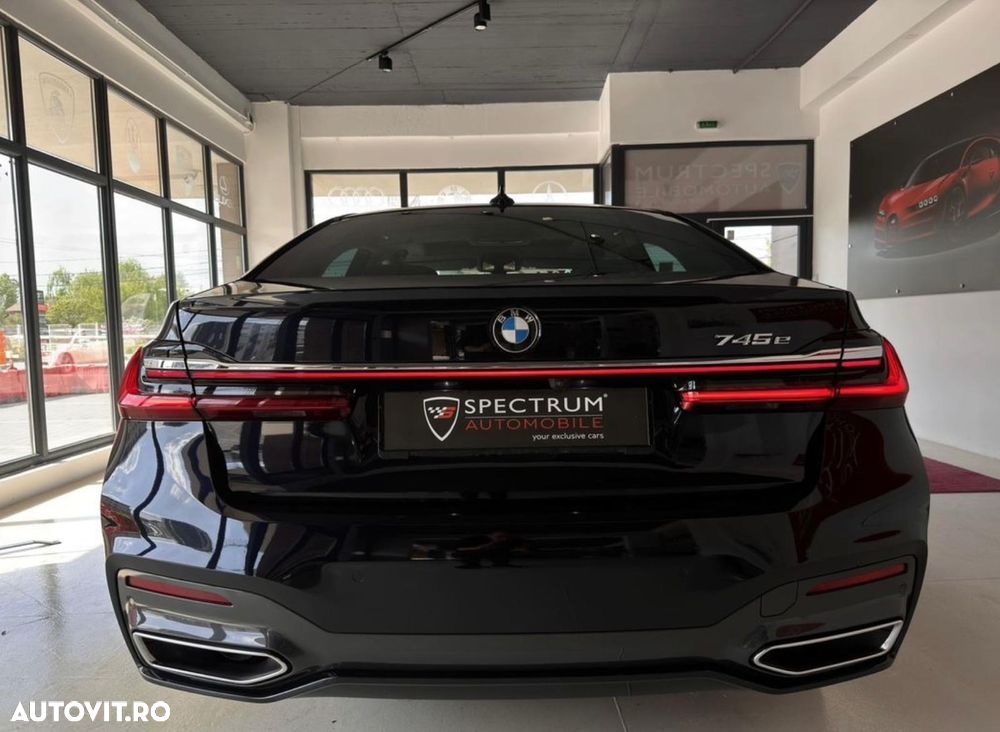 BMW Seria 7 745e - 3