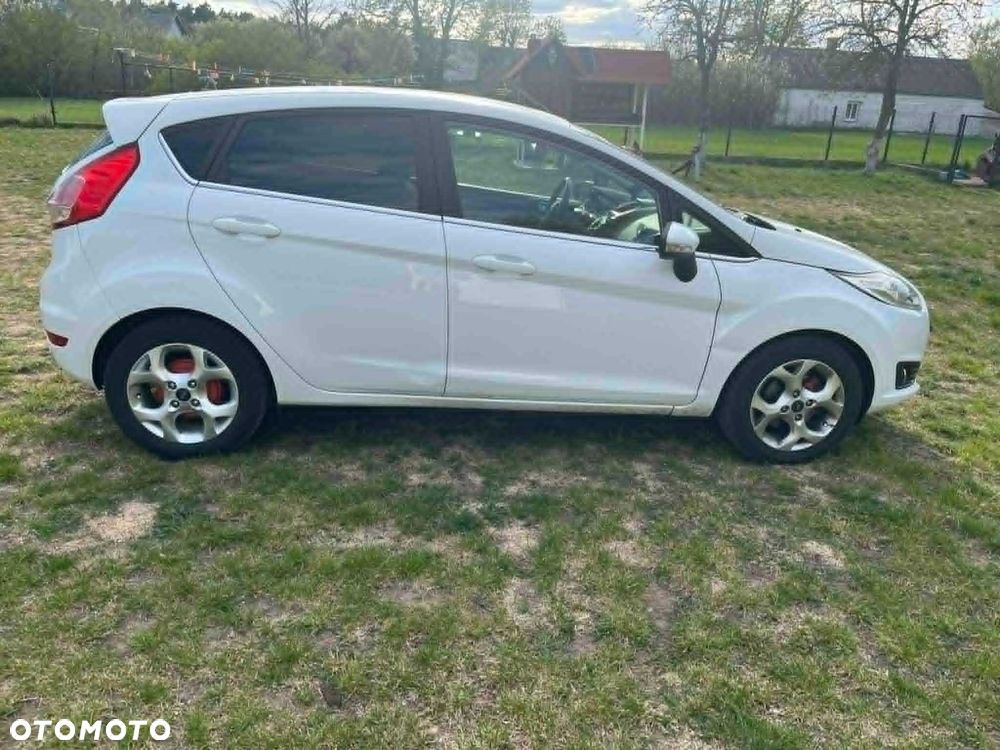 Ford Fiesta - 5