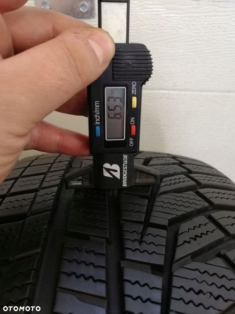 Opony zimowe 205/45 R 17 Hankook Winter Icept evo2 W320 - 3