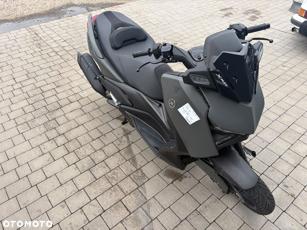 Yamaha X-max - 4