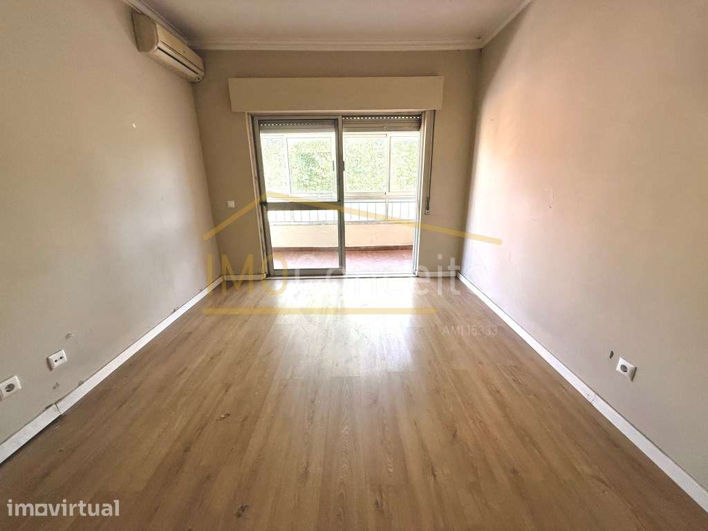 Apartamento T3 Semi Remodelado | Nossa Senhora de Fátima - Entronca... - Grande imagem: 5/18