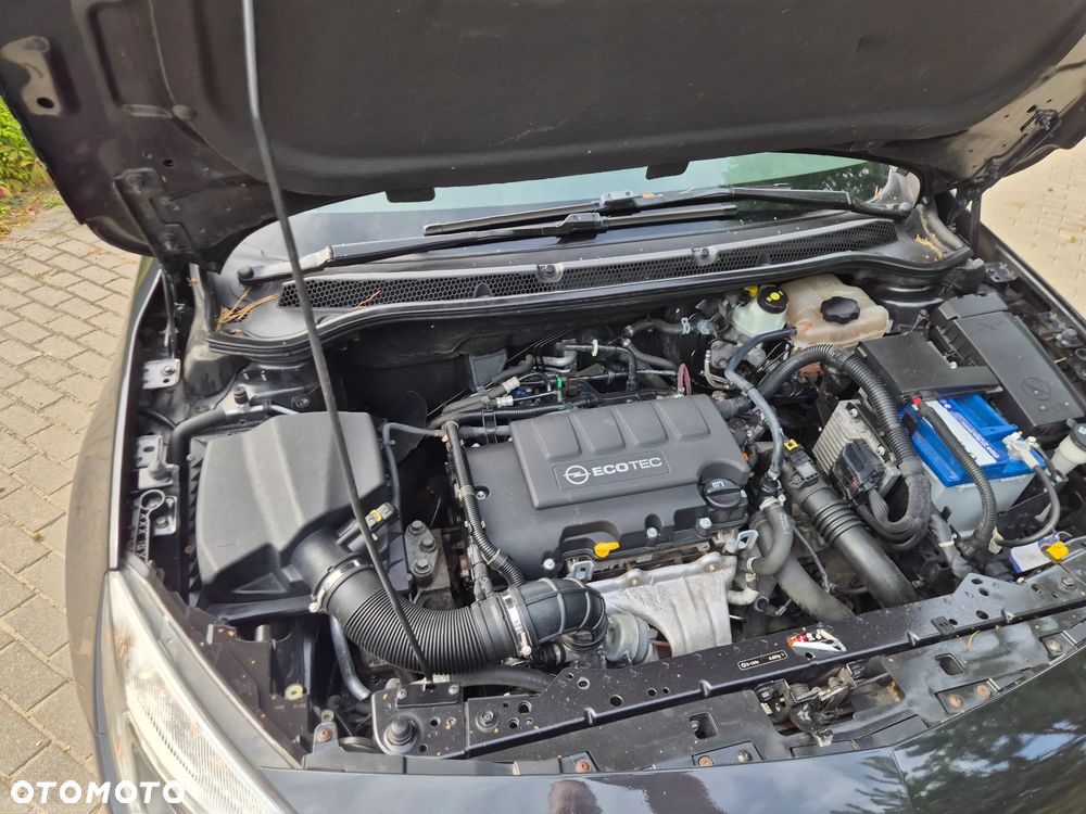 Opel Astra 1.4 T Cosmo - 31