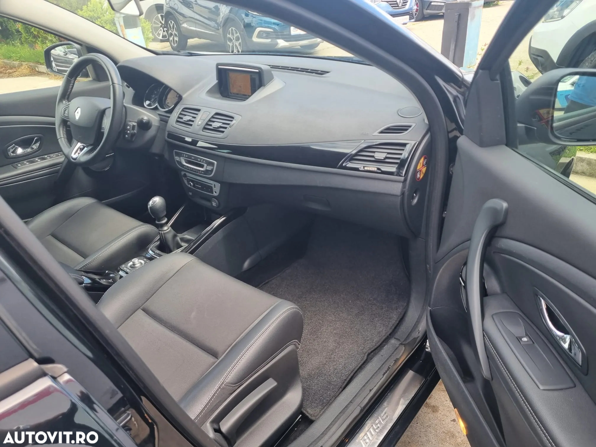 Renault Megane ENERGY TCe 130 BOSE EDITION - 12