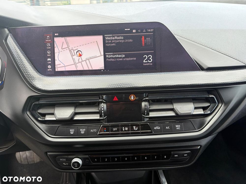 BMW Seria 1 - 22