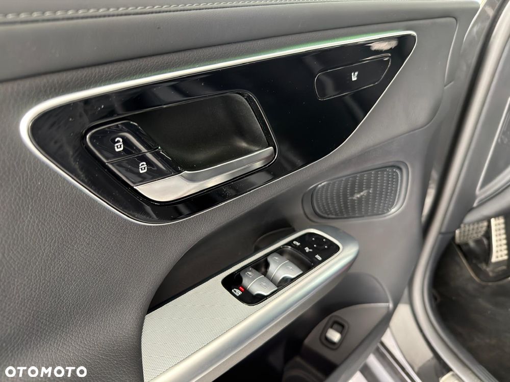 Mercedes-Benz GLC - 19