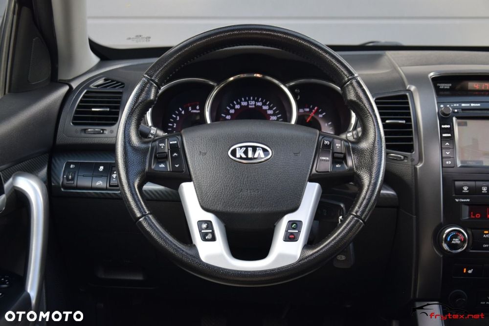Kia Sorento - 30