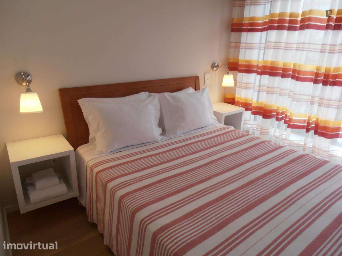 Apartamento com 1 quartos - localizado em Santo Ildefonso Porto - Grande imagem: 2/18
