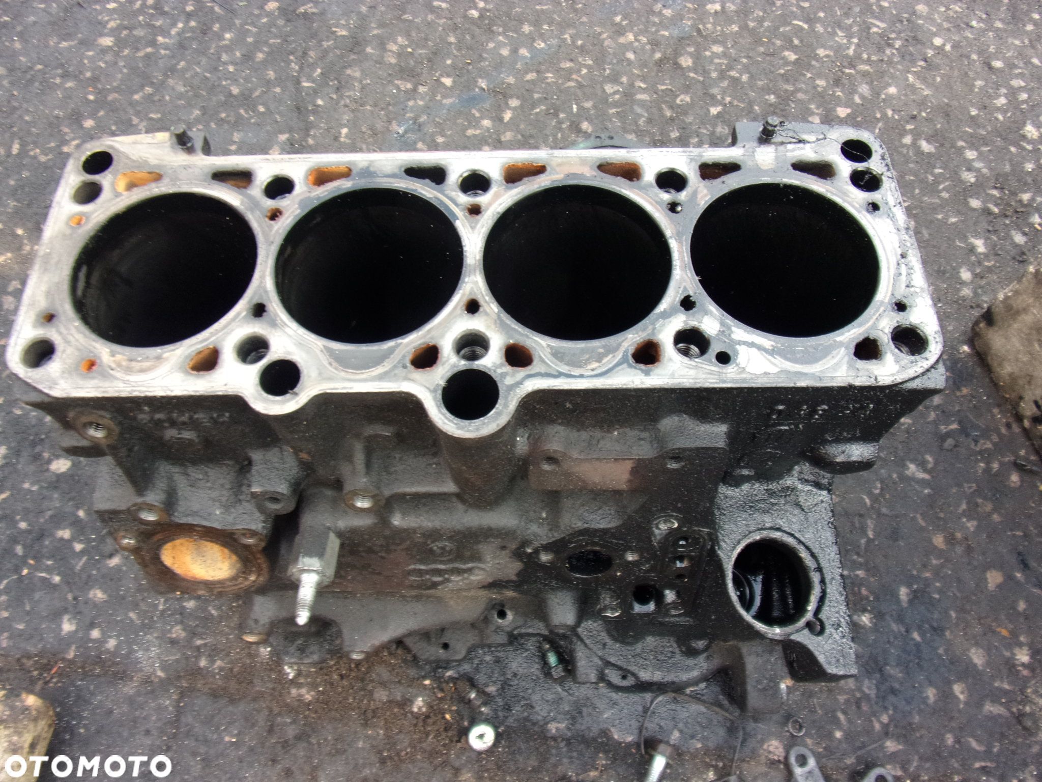 Blok silnika Volkswagen Transporter T4 Golf III 1.9TD - 1