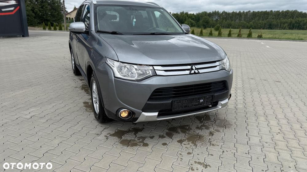 Mitsubishi Outlander 2.2 DI-D 4WD Plus - 10
